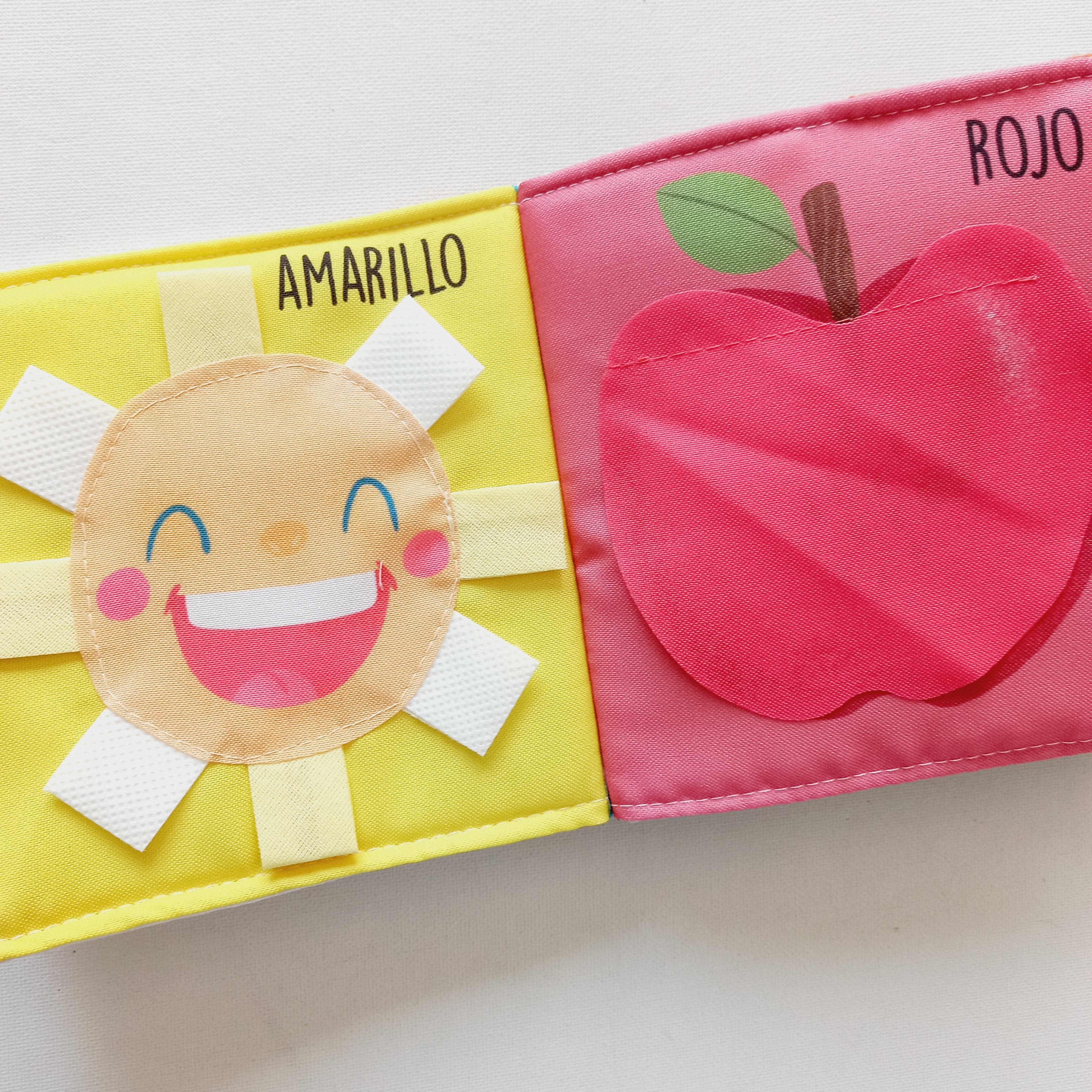 A descubrir los colores - Mini libro de tela sensorial