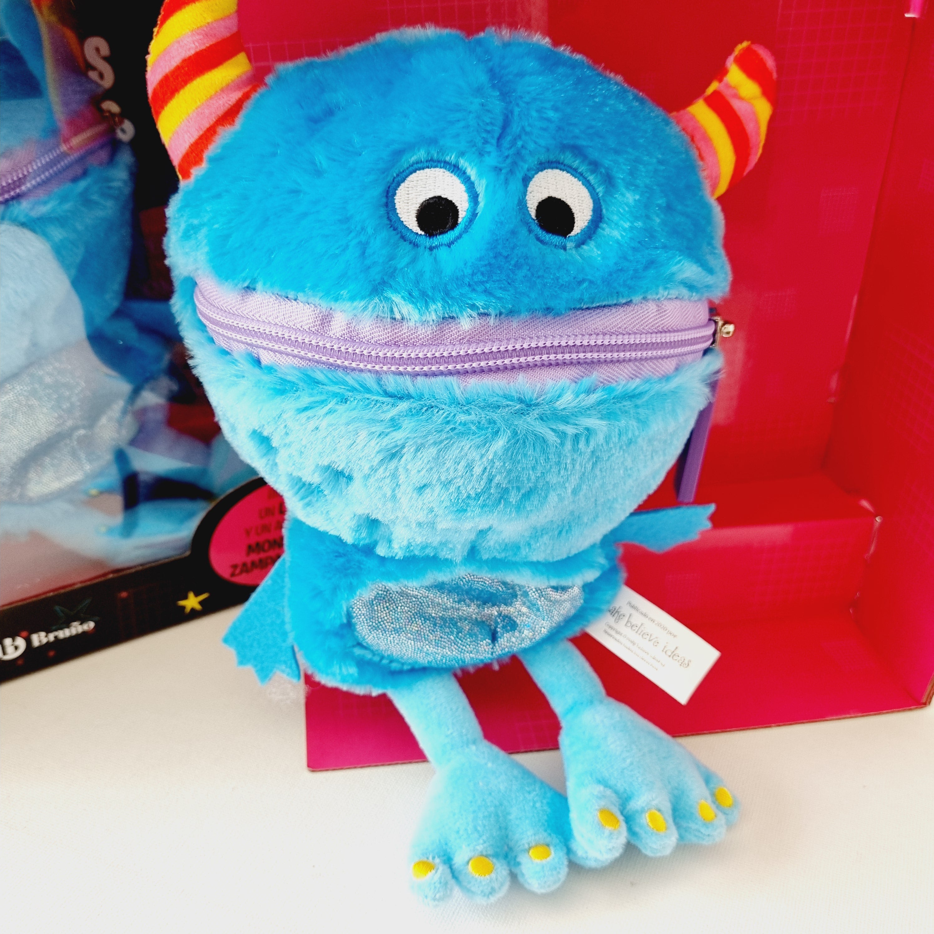 Los monstruos zampamiedos. Edición con peluche