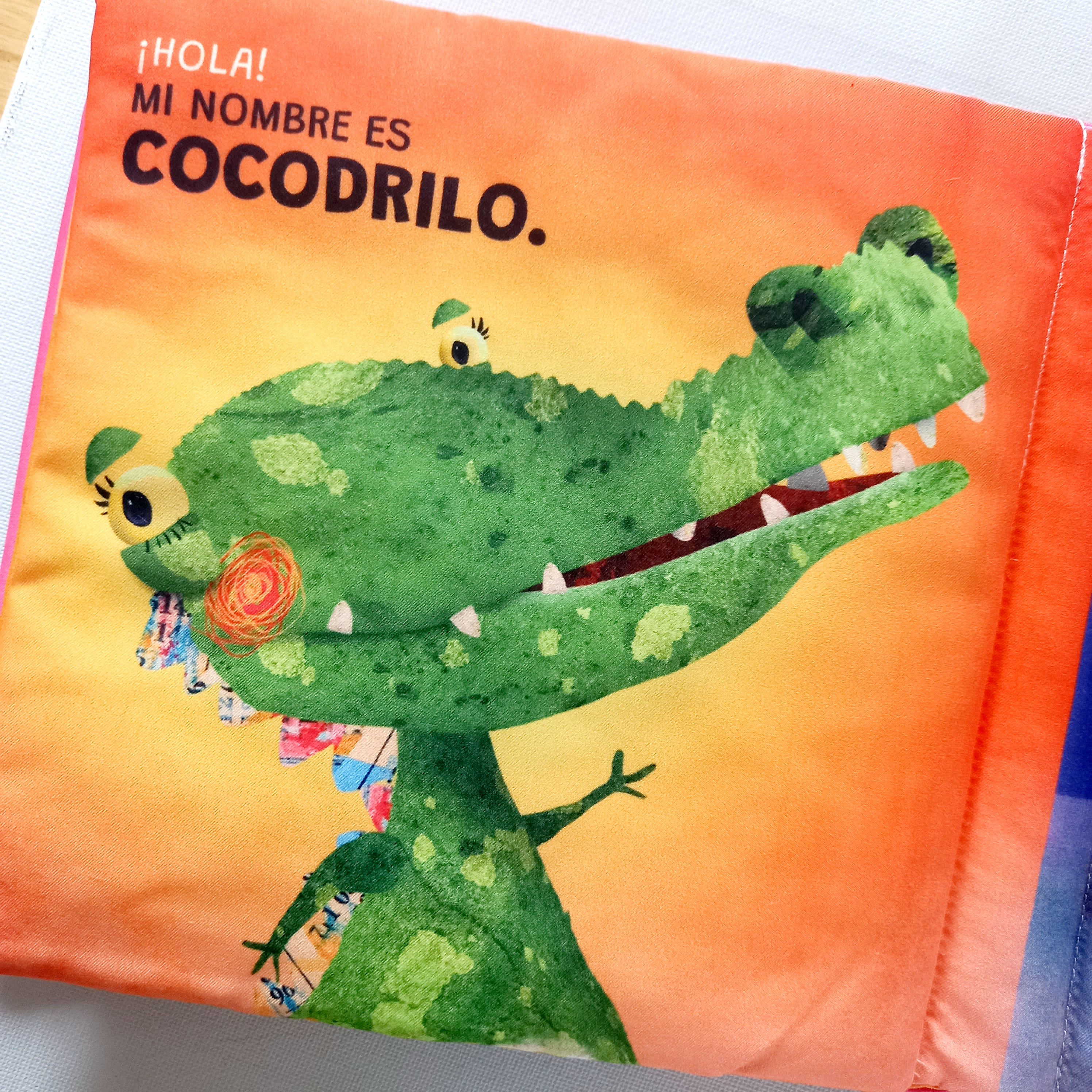 Cúal es tu nombre? Libro de tela