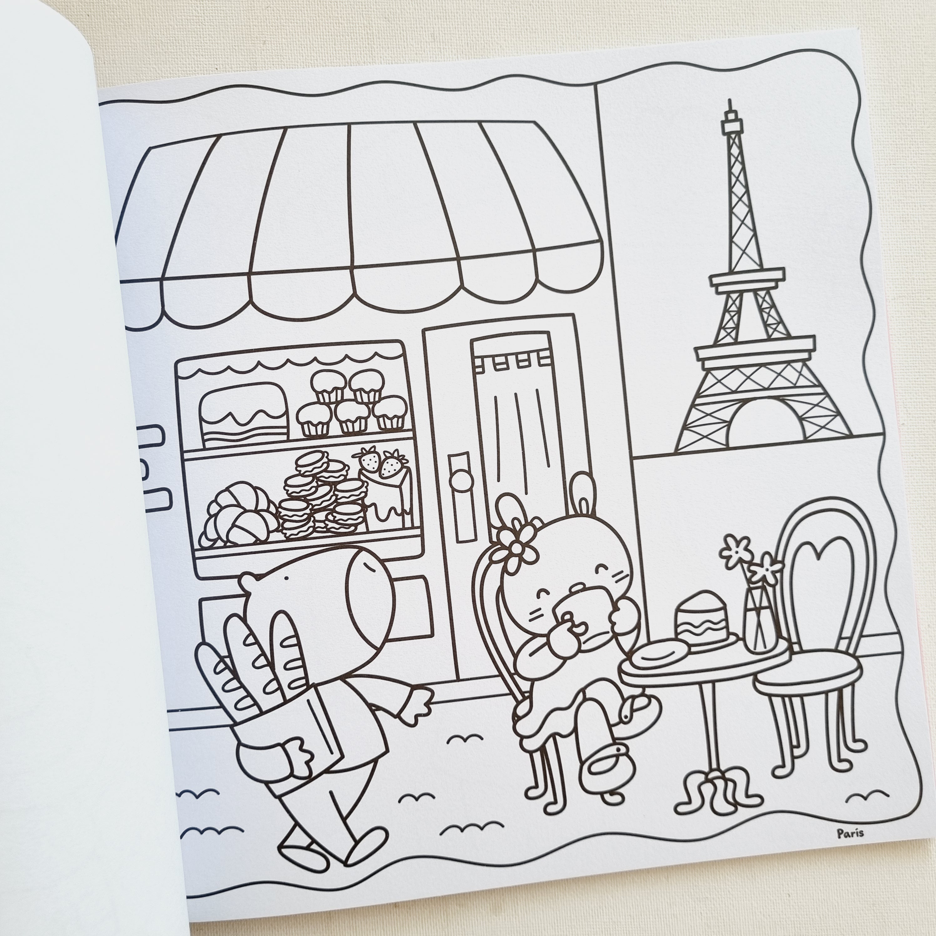 Comfy travel. Postales del mundo para colorear