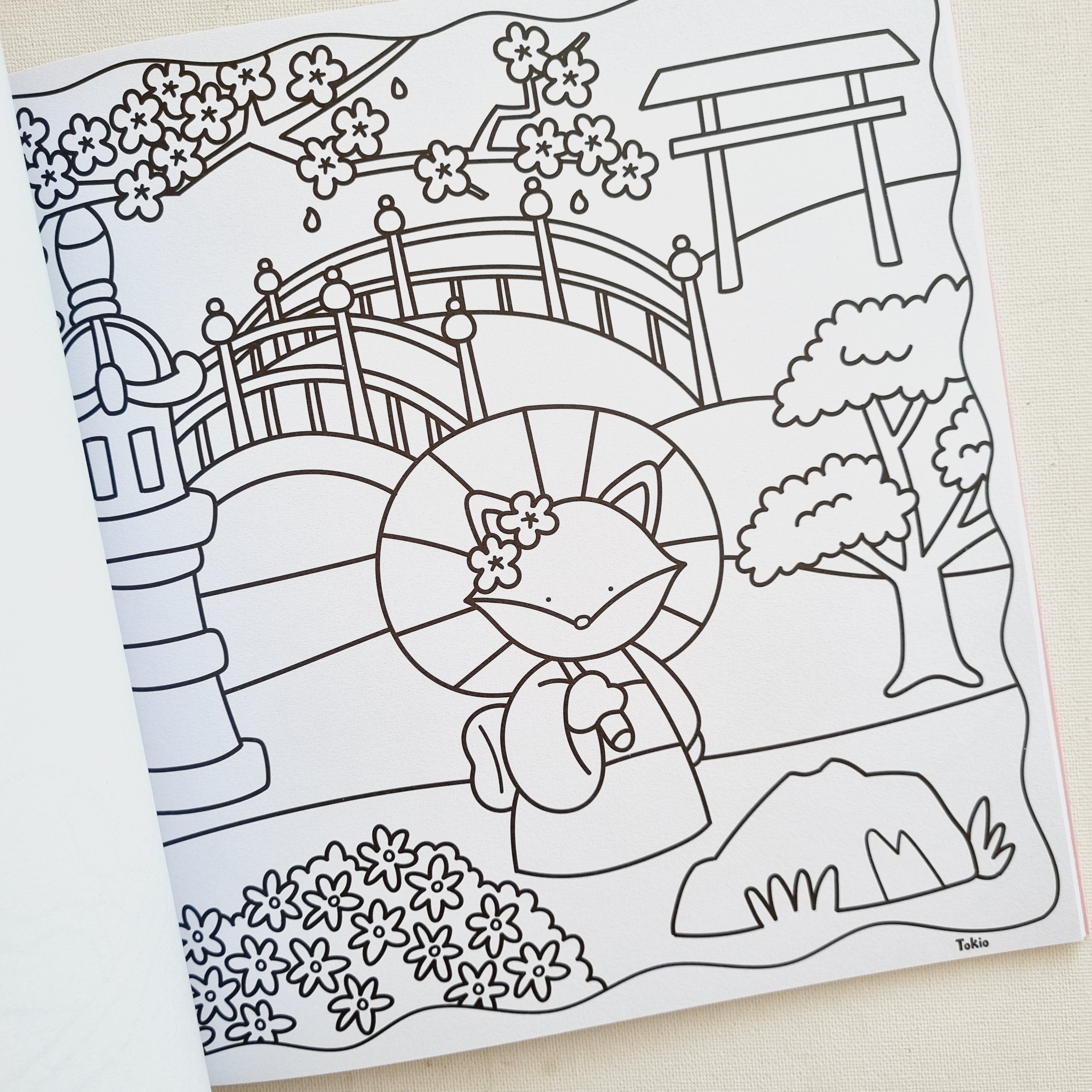 Comfy travel. Postales del mundo para colorear