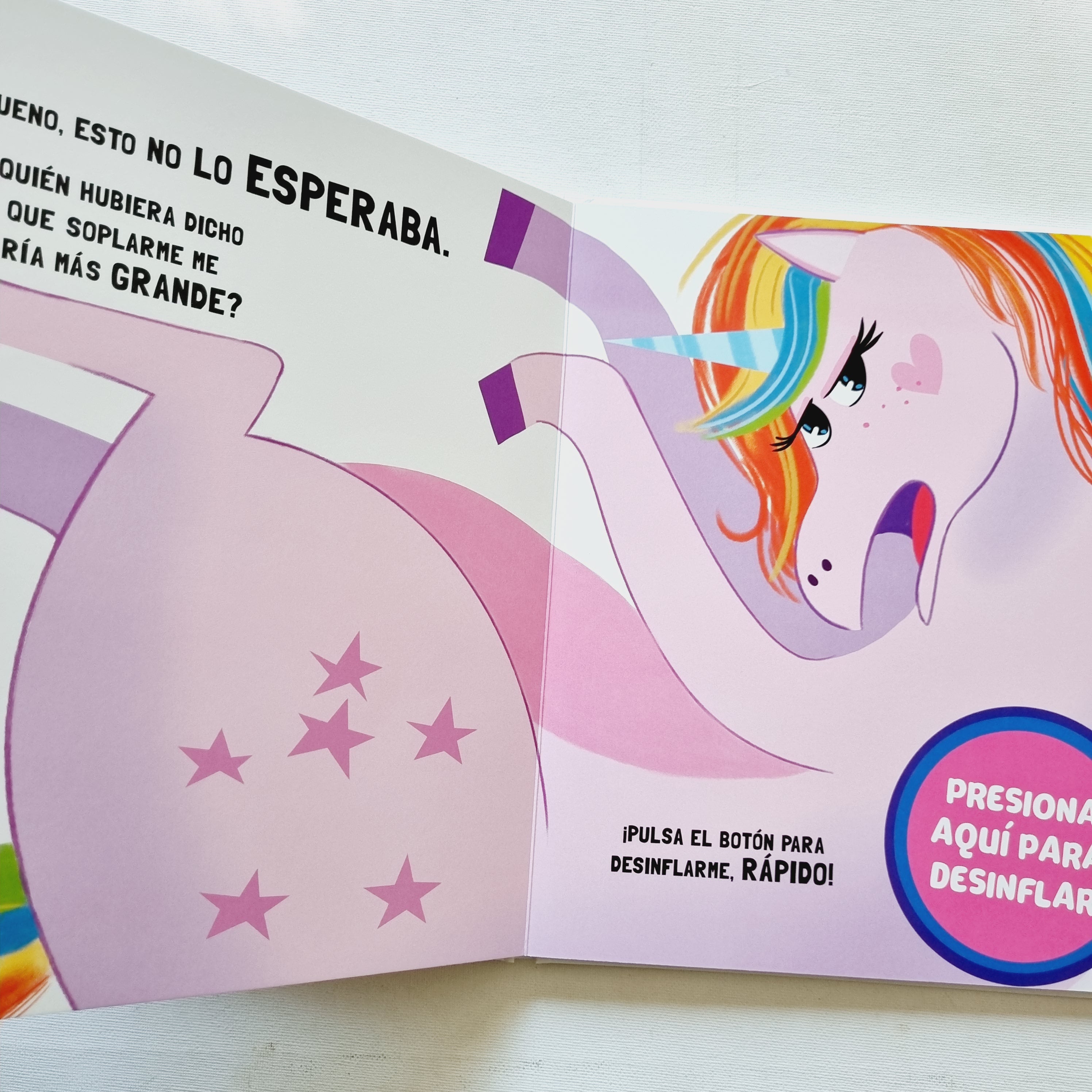 Hay un unicornio atrapado en mi libro!
