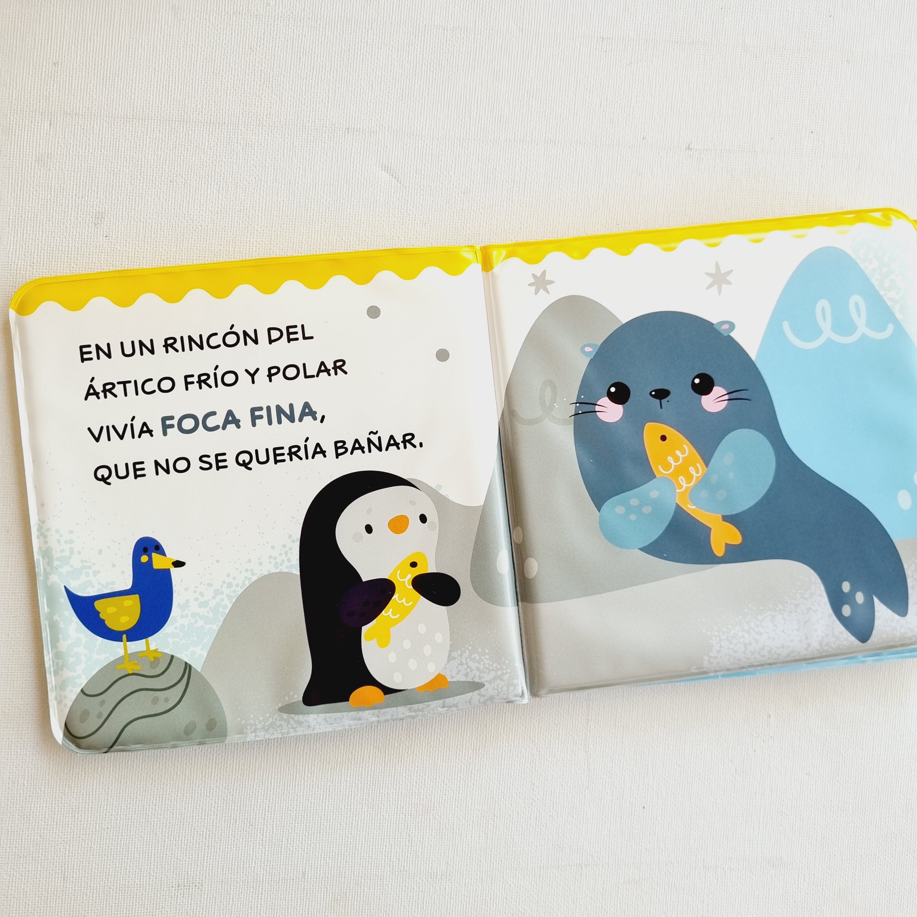 Foca Fina. No se quiere bañar. Libro para bañera