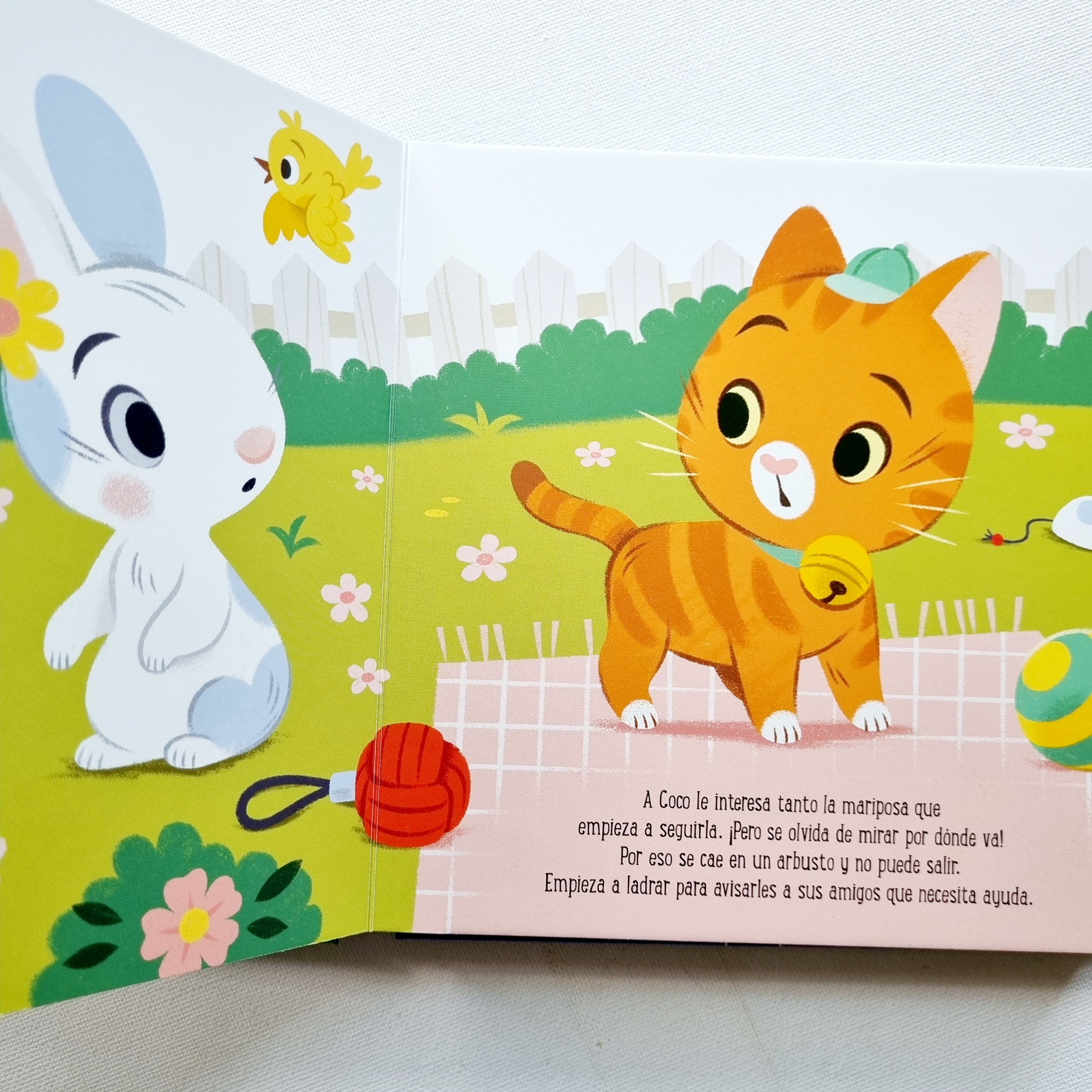 Buenas noches con mis tres títeres de dedo.  Pequeños amigos