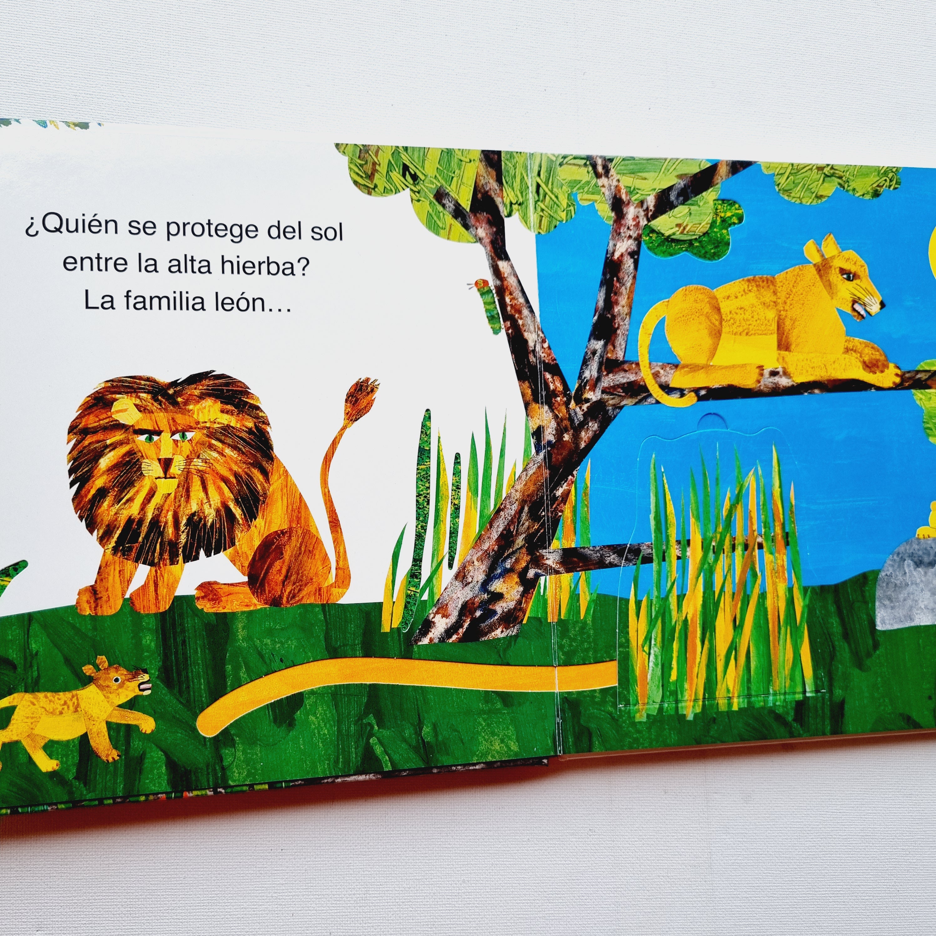 La pequeña oruga glotono juega al escondite con los animales