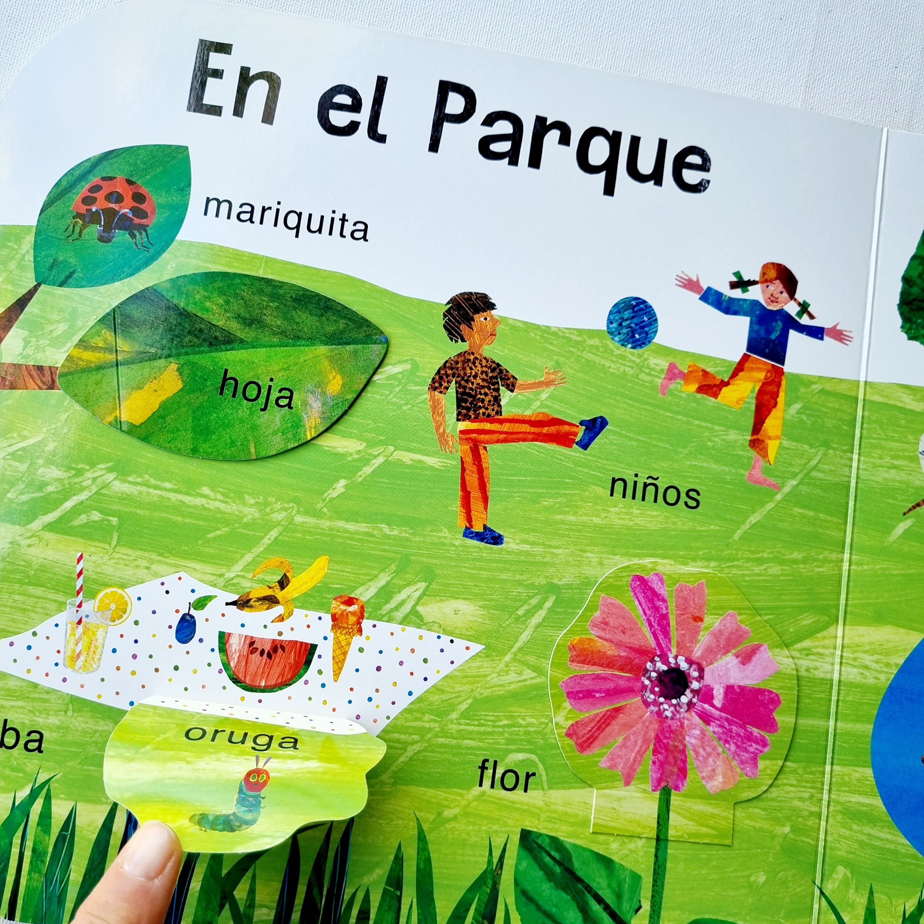 Tus 100 primeras palabras. La pequeña oruga glotona