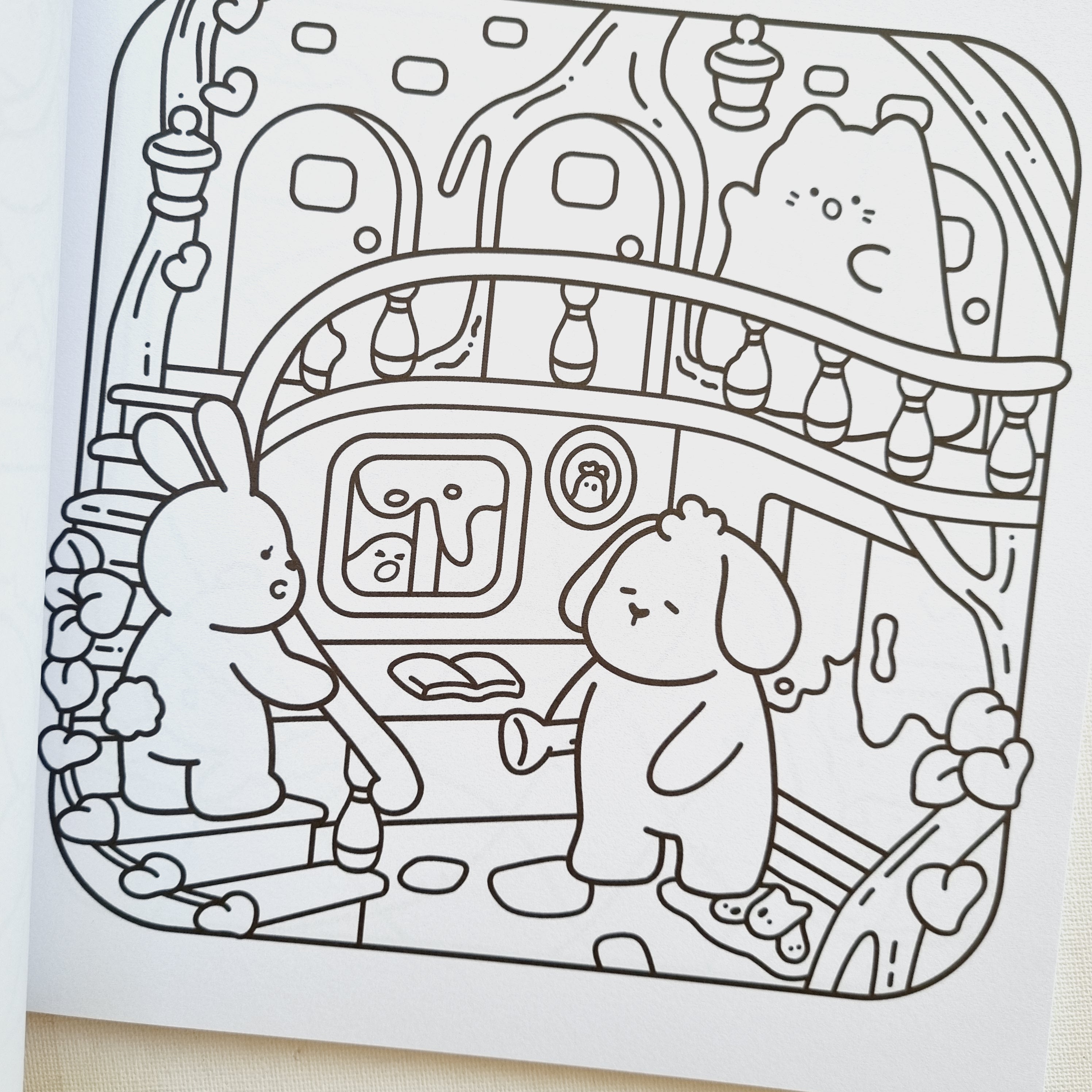 Tiny Buddies. Libro para colorear