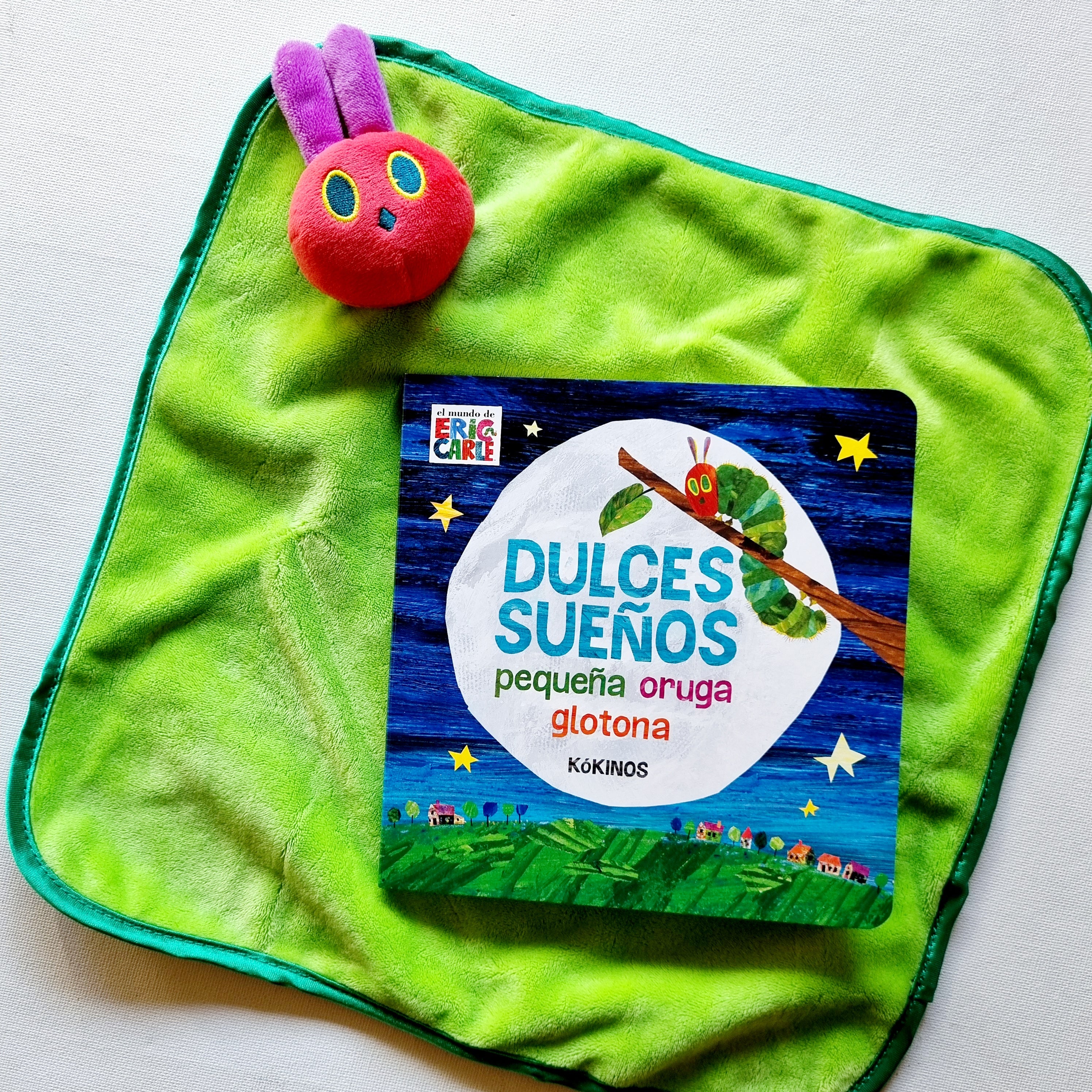 Dulces sueños pequeña oruga glotona - Libro + mantita